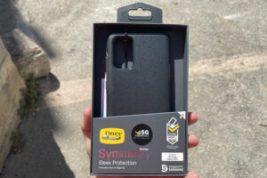 כיסוי שחור Otterbox Symmetry לגלקסי S20