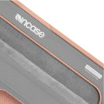 תיק מעטפה למחשב נייד 13 אינץ ורוד Incase Icon Sleeve