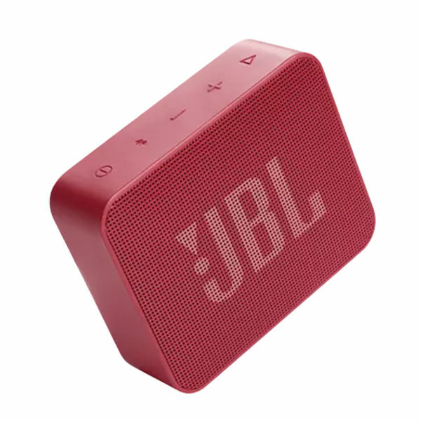 רמקול JBL GO Essential אדום עם מבנה קומפקטי וסאונד עוצמתי