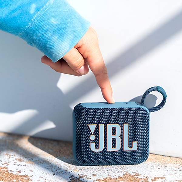 רמקול JBL Go 4 שחור נייד עם סאונד עוצמתי ועמידות למים