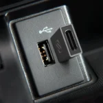 ערכת מתאמי USB-A ו-Type-C טעינה ונתונים Scosche Strikeline